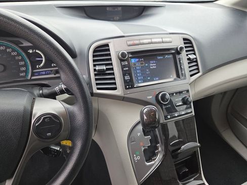 Used 2014 Toyota Venza LE w/ LE Convenience Package FWD image 28
