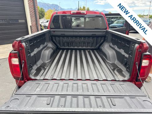 Used 2024 GMC Canyon Denali AWD/4WD image 13