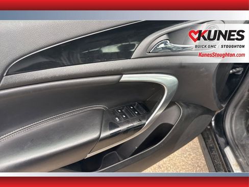 Used 2013 Buick Regal Premium image 17