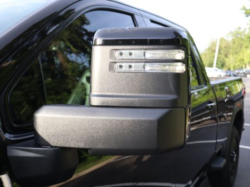 Used 2024 GMC Sierra 2500 AT4 w/ AT4 Premium Plus Package AWD/4WD image 16