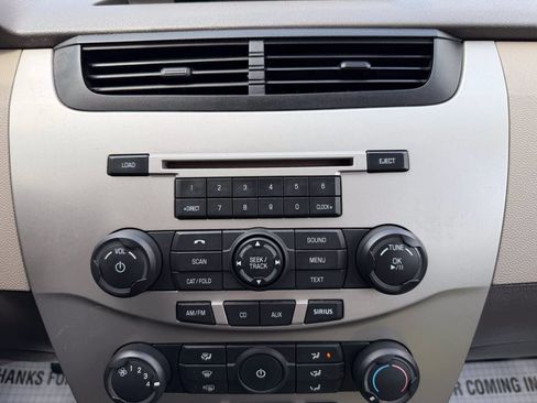 Used 2009 Ford Focus SE FWD image 18