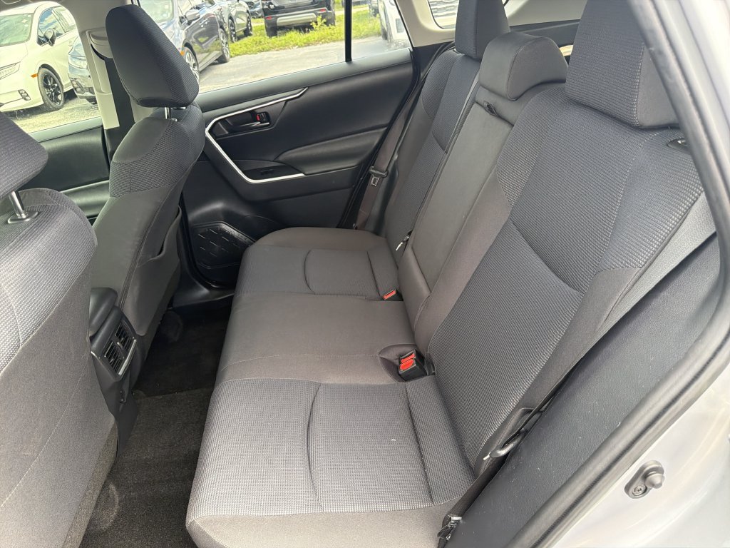 Used 2024 Toyota RAV4 LE AWD/4WD image 15