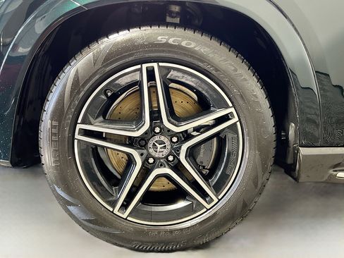 Used 2024 Mercedes-Benz GLE 350 4MATIC w/ AMG Line Exterior image 14