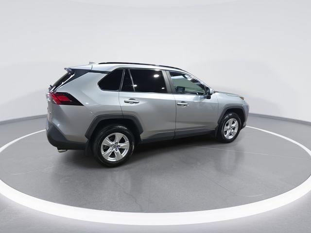 Used 2019 Toyota RAV4 XLE w/ All Weather Liner Package AWD/4WD image 8