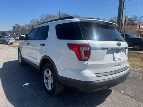 Used 2018 Ford Explorer FWD image 3