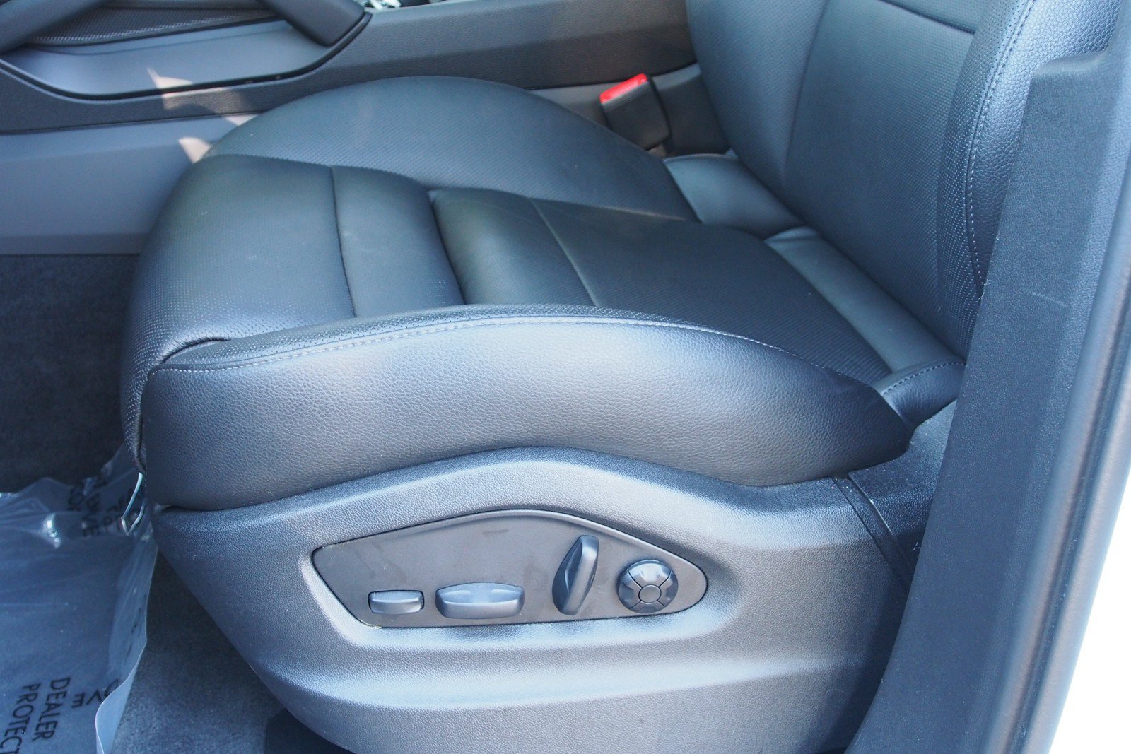 Used 2024 Porsche Cayenne AWD/4WD image 19