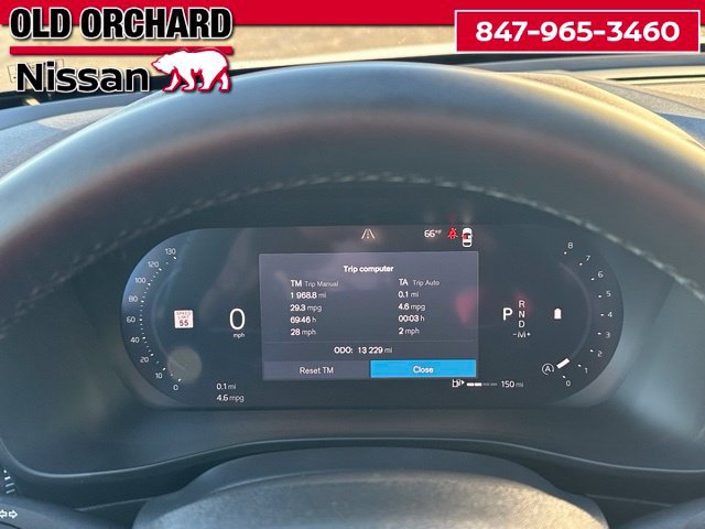 Used 2025 Volvo XC40 B5 Plus AWD/4WD image 21