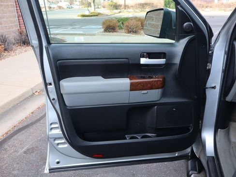 Used 2011 Toyota Tundra Limited image 23