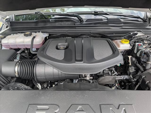 Used 2026 RAM 1500 Laramie AWD/4WD image 12