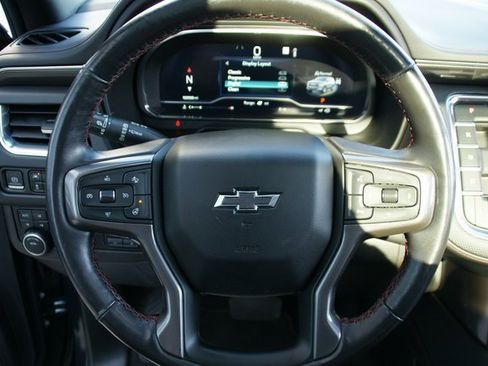 Used 2022 Chevrolet Suburban RST w/ Sport Performance Package image 21