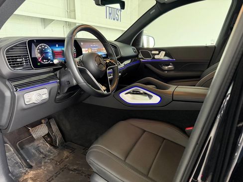 Used 2025 Mercedes-Benz GLE 450e 4MATIC image 17