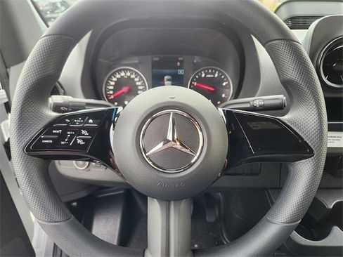 New 2025 Mercedes-Benz Sprinter 2500 image 18