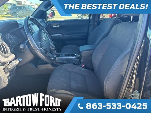 Used 2018 Toyota Tacoma SR5 image 9