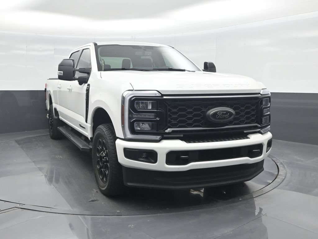 Used 2025 Ford F250 Lariat w/ Black Appearance Package AWD/4WD image 8
