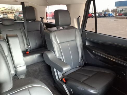 Certified 2022 Ford Expedition XLT image 15