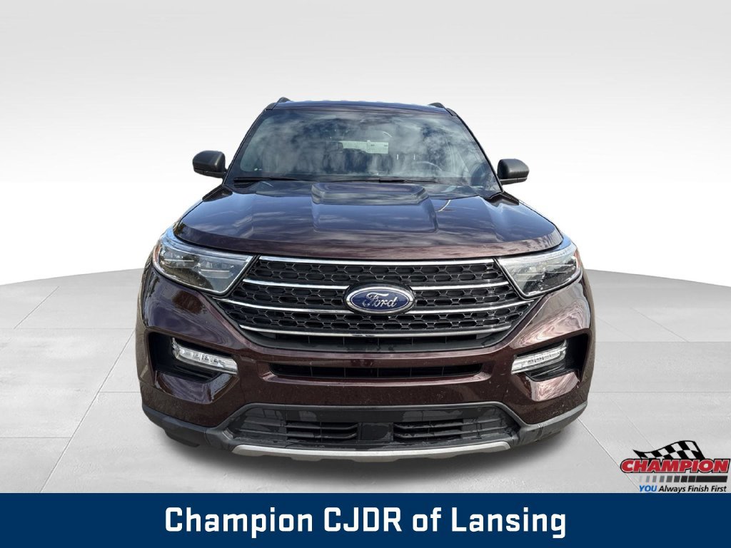 Used 2020 Ford Explorer XLT w/ Equipment Group 202A AWD/4WD image 9