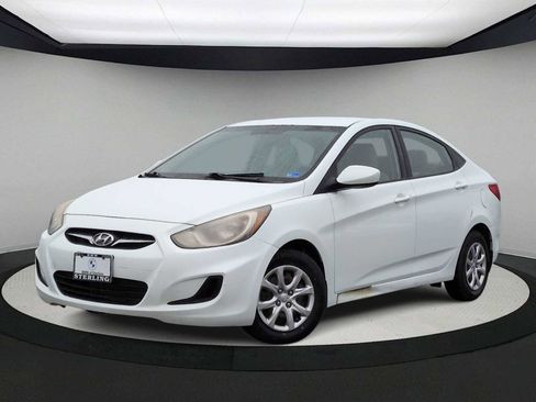 Used 2013 Hyundai Accent GLS image 1