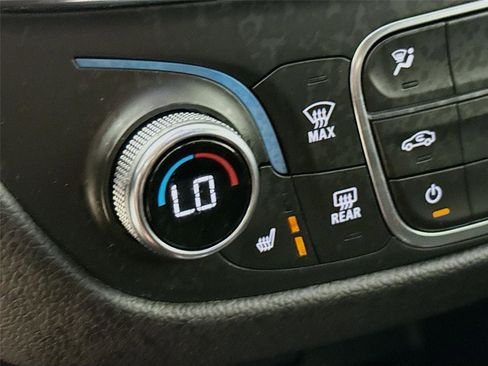 Used 2021 Chevrolet Equinox LT AWD/4WD image 19
