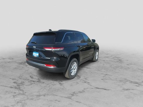 New 2025 Jeep Grand Cherokee Laredo X image 8