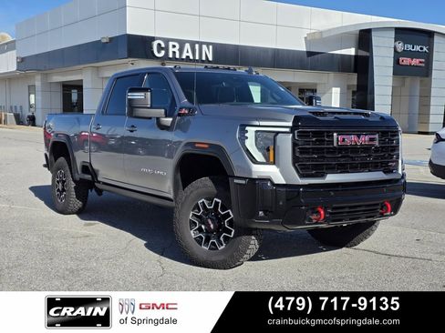 Used 2026 GMC Sierra 2500 AT4X image 1