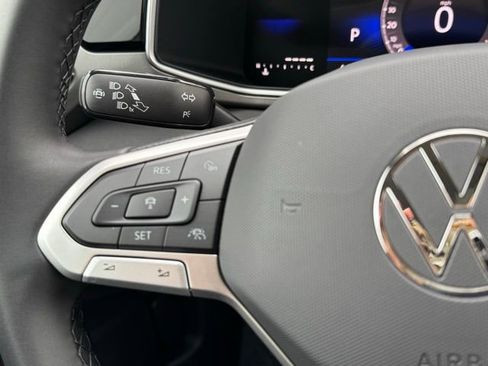 New 2026 Volkswagen Taos SE AWD/4WD image 35