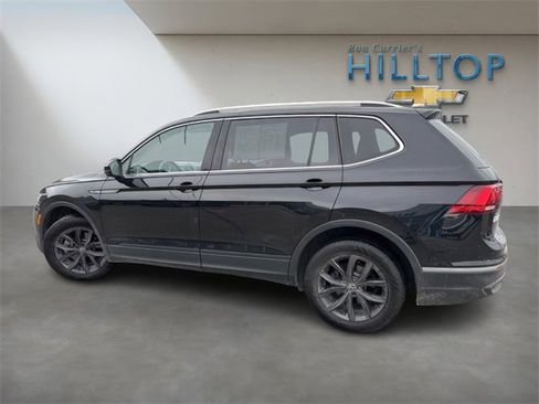 Used 2022 Volkswagen Tiguan SE image 11