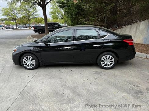 Used 2019 Nissan Sentra S image 8