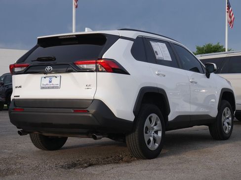Used 2019 Toyota RAV4 LE w/ All Weather Liner Package AWD/4WD image 18