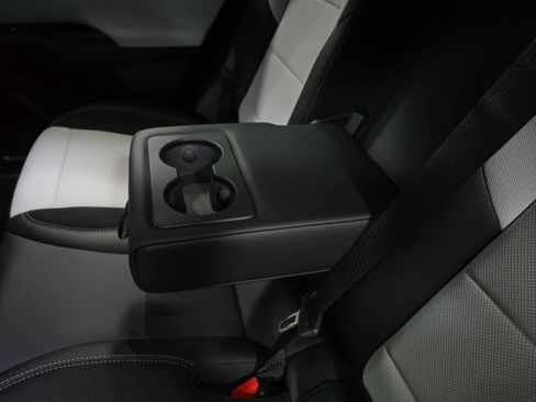 Used 2025 Chevrolet Equinox EV LT image 18