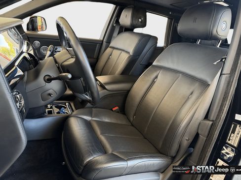 Used 2022 Rolls-Royce Phantom Sedan RWD image 10