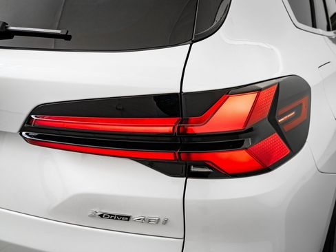 New 2026 BMW X5 xDrive40i image 17