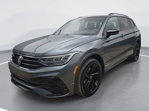 Used 2023 Volkswagen Tiguan SE R-Line FWD image 10