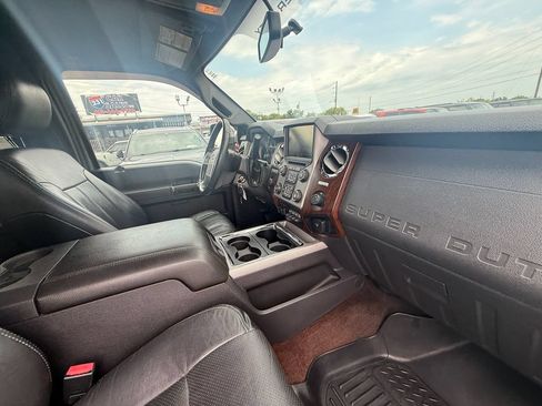 Used 2013 Ford F250 Lariat w/ Chrome Pkg RWD image 25