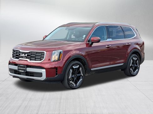 Certified 2024 Kia Telluride S w/ S Sunroof Package AWD/4WD image 3