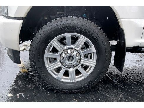 Used 2019 Ford F350 Limited image 10