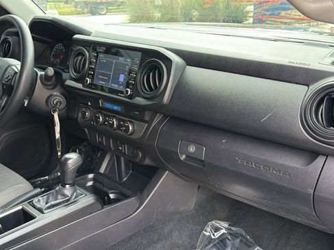 Certified 2023 Toyota Tacoma SR AWD/4WD image 41