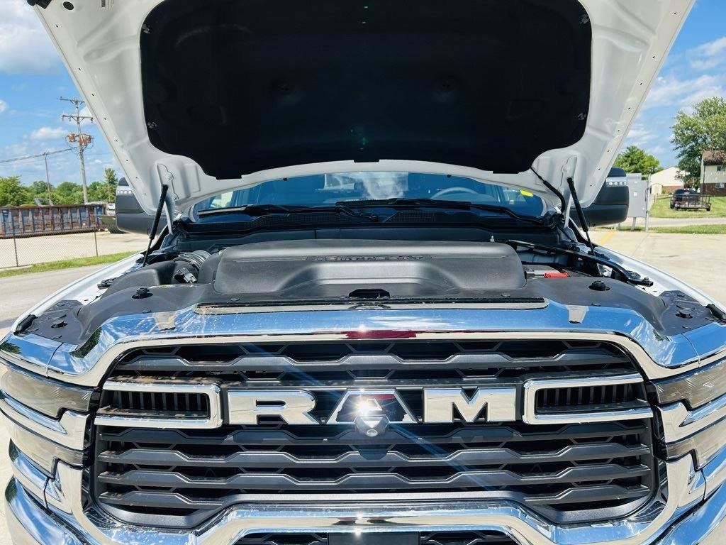 New 2025 RAM 2500 Big Horn AWD/4WD image 39