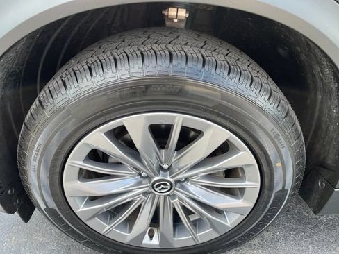 Used 2024 MAZDA CX-90 3.3 Turbo w/ Preferred Package AWD/4WD image 9