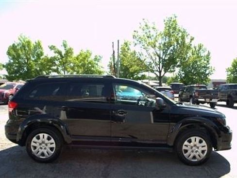 Used 2017 Dodge Journey SE FWD image 6