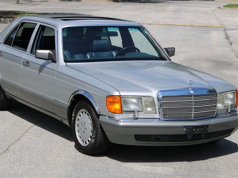 Used 1990 Mercedes-Benz 300 SE image 25