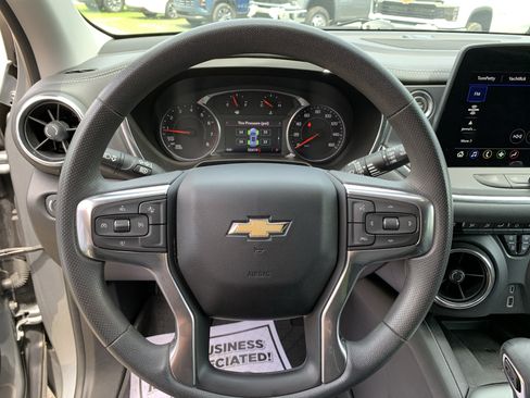 Used 2023 Chevrolet Blazer LT w/ Convenience Package FWD image 24