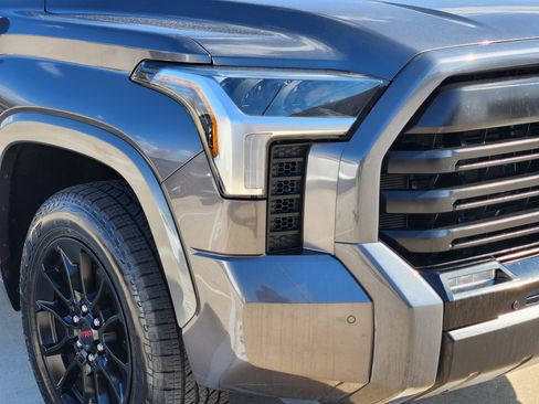 Used 2022 Toyota Tundra Limited image 5