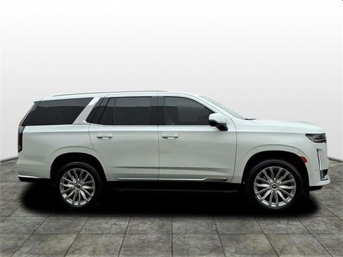 Certified 2023 Cadillac Escalade Premium Luxury image 8