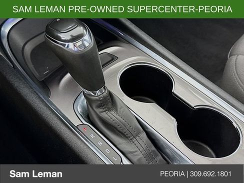 Used 2019 Chevrolet Malibu LT FWD image 16