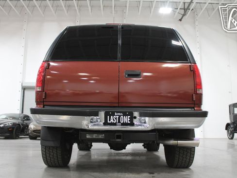 Used 1998 Chevrolet Tahoe 4WD 2-Door w/ Preferred Equipment Group 2 image 27
