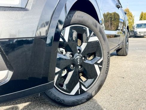 Certified 2024 Kia Niro Wind w/ Wind Preserve Package image 2