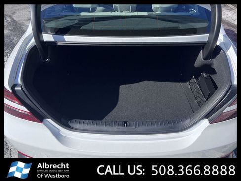 Used 2025 Genesis G70 2.5T image 15