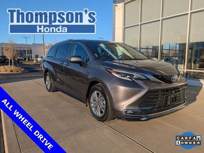 Used 2022 Toyota Sienna Platinum