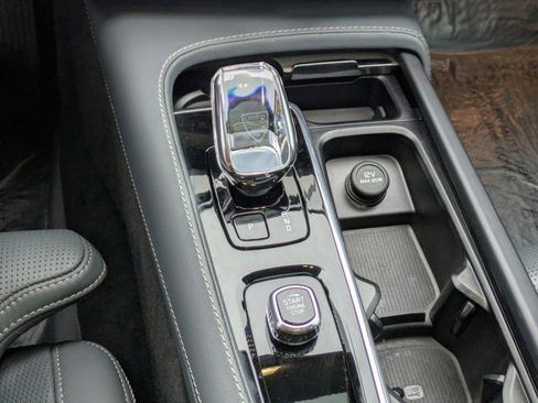 Certified 2023 Volvo XC90 T8 Ultimate image 24