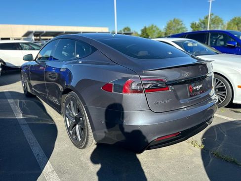 Used 2022 Tesla Model S Plaid image 4